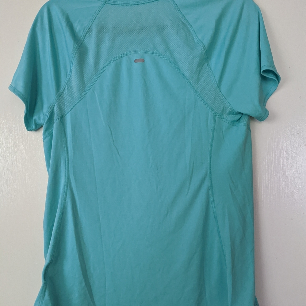 Active workout tee - Picture 2 of 3